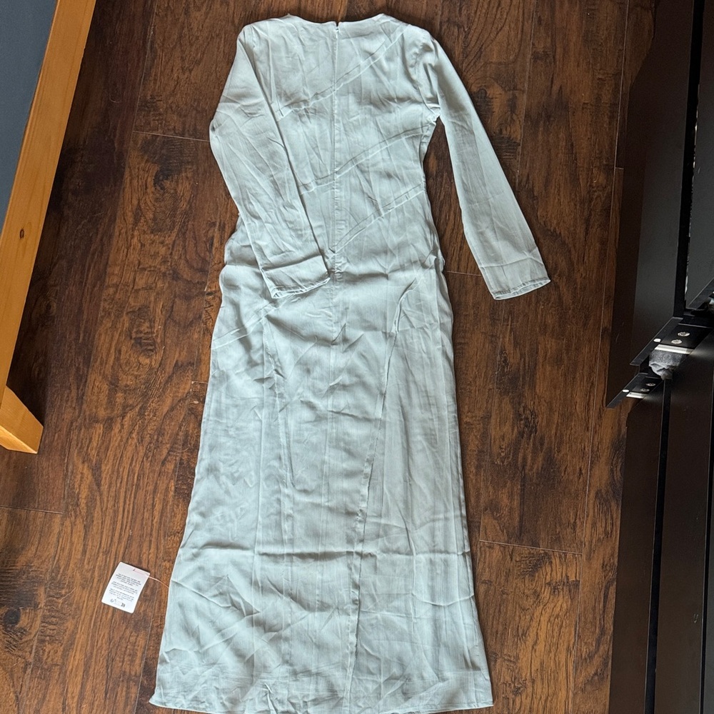 ASOS Green Ruched Raglan Sleeve Dress - Picture 2 of 3